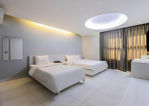 G Tourist Hotel Wolmido Incheon Exterior foto