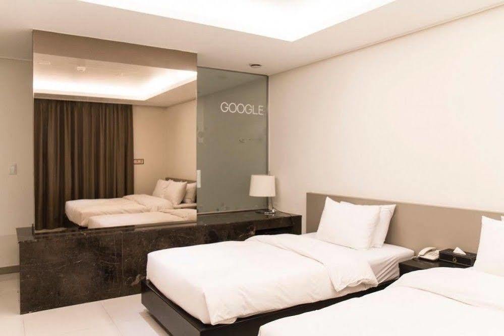 G Tourist Hotel Wolmido Incheon Exterior foto